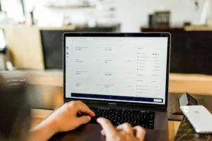 Mehr über den Artikel erfahren Die Bedeutung von LinkedIn für Unternehmen: Wie Sie die Plattform optimal nutzen können